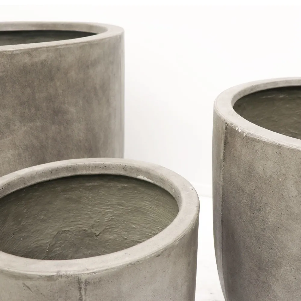 Bullet Weathered Reinforced Concrete Outdoor Planter With Drainage - Large