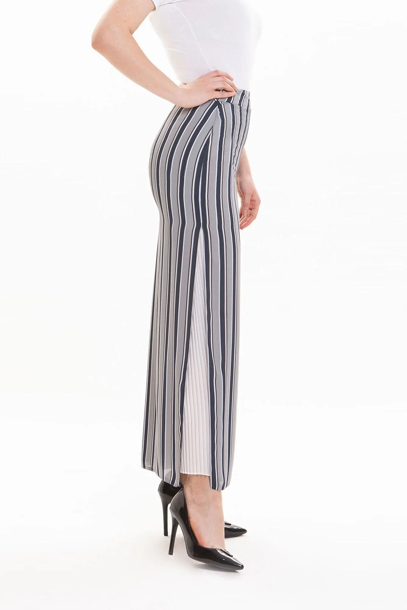Striped Grey Maxi Pencil Skirt with White Thin Plisse Slit