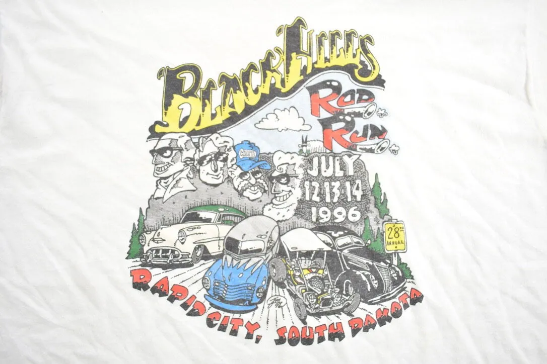 Vintage 1990s 'Black Hills' Rapid City South Dakota Souvenir T Shirt