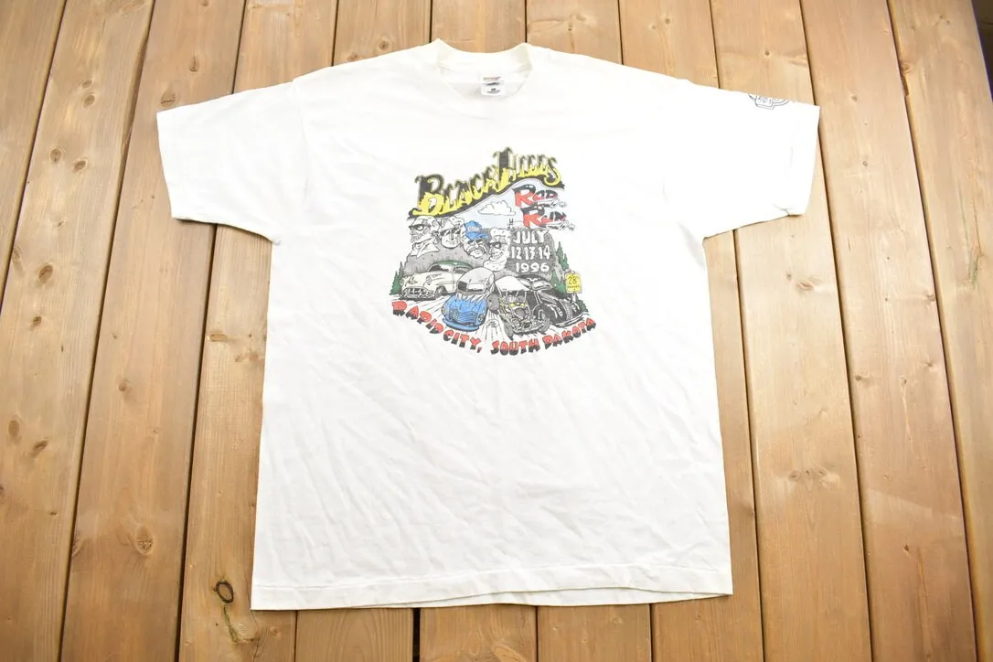 Vintage 1990s 'Black Hills' Rapid City South Dakota Souvenir T Shirt